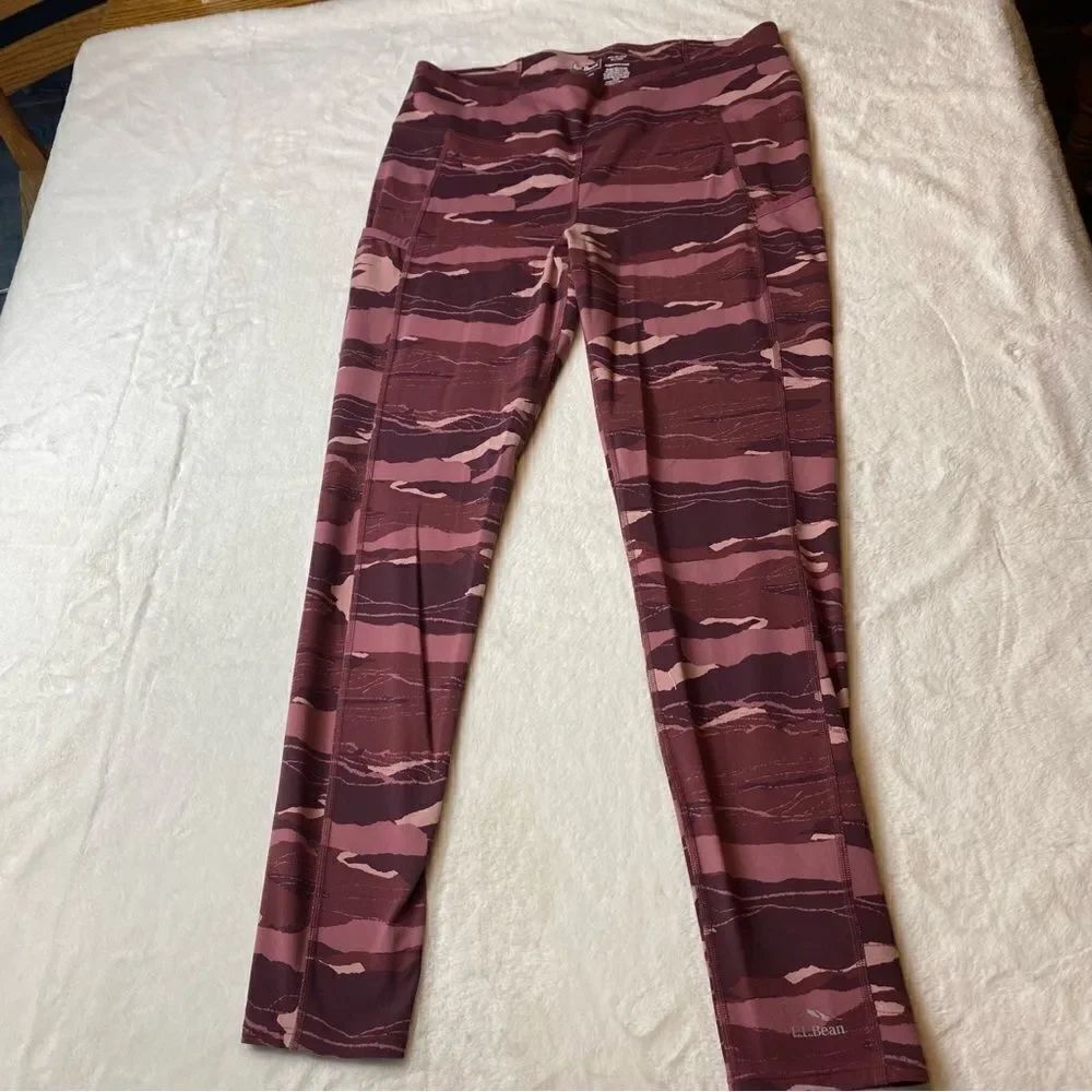 L.L. Bean Pink Tone Camo Boundless Performance Pocket Tights Size Large